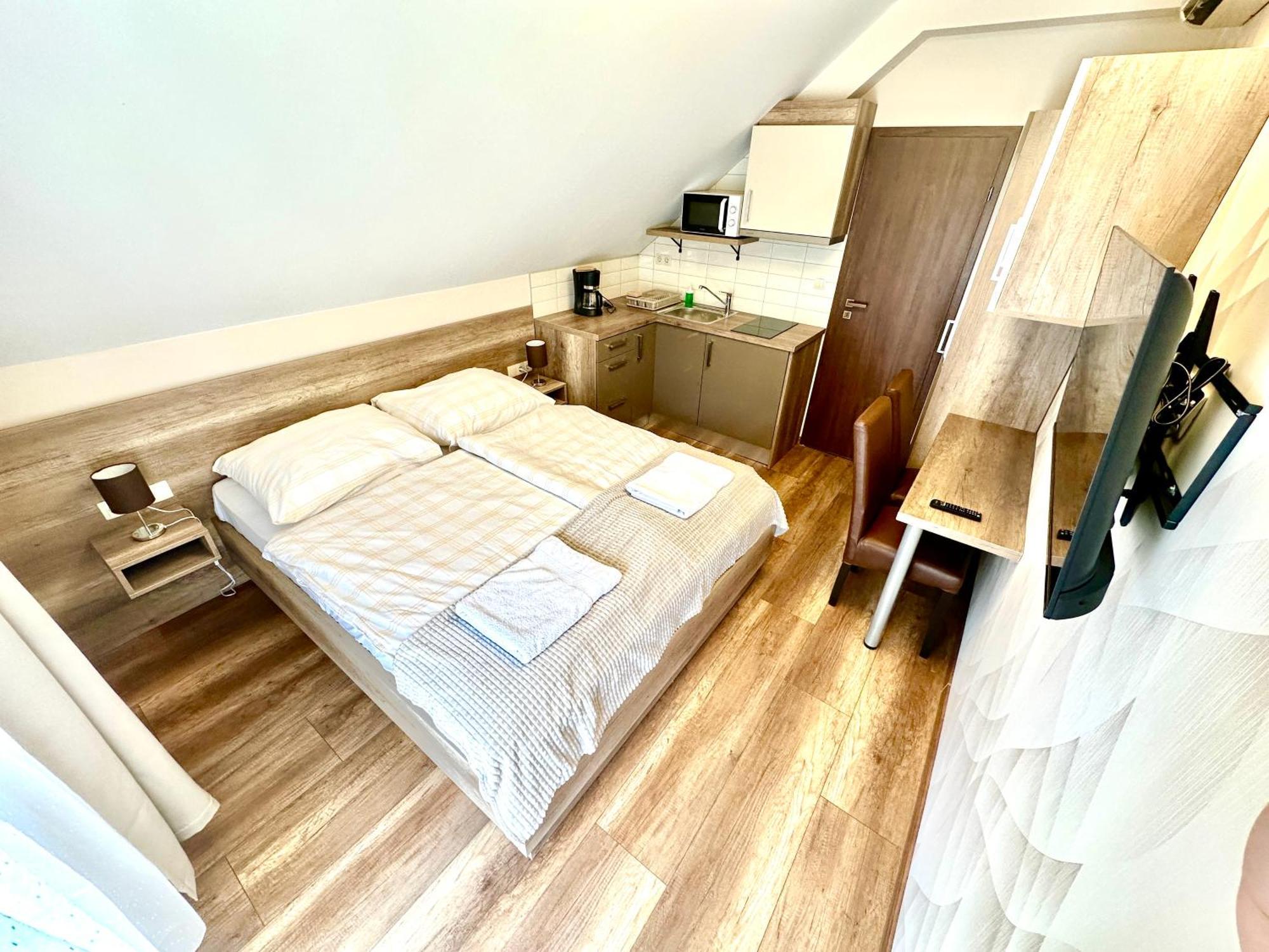 See Vendeghaz - Siofok 2* Шиофок